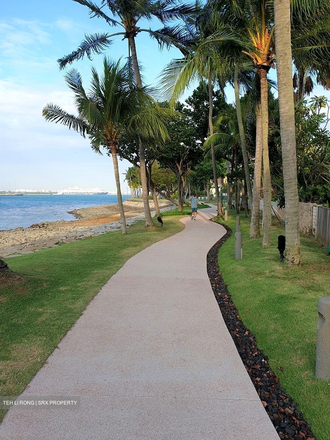 Ocean Drive (D4), Detached #455933301